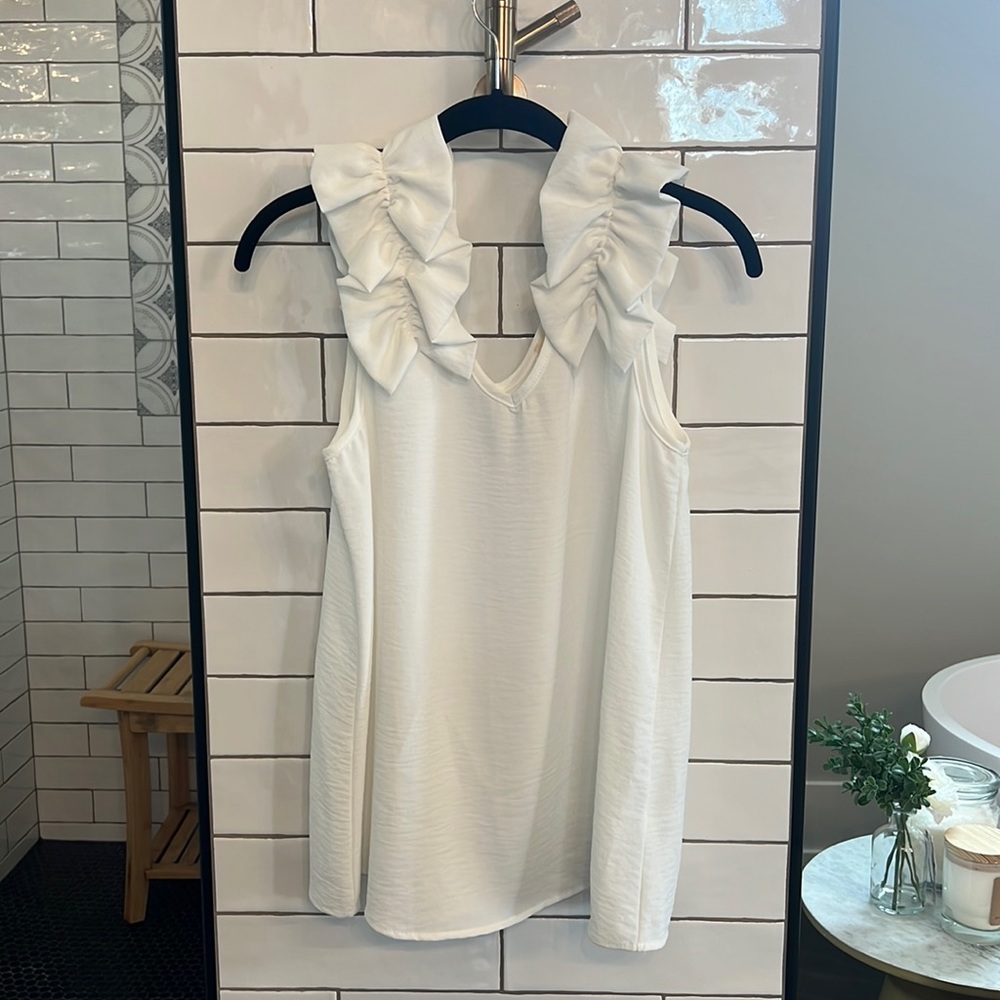 Entro ruffle sleeveless top